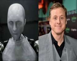 Tudyk learned dance movement and mime to play the character of Sonny in the film 